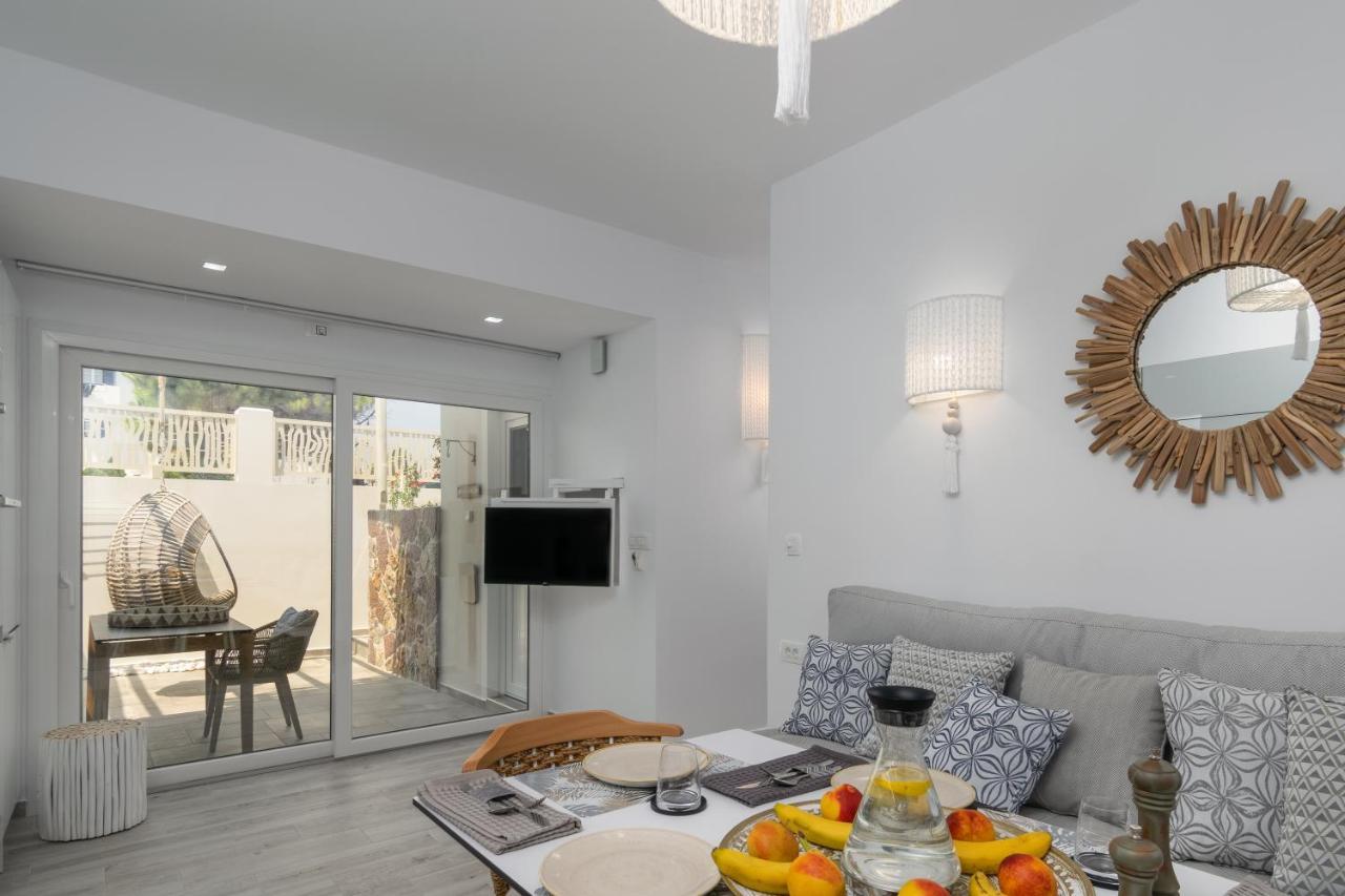 Orama Suites Milos 阿达玛斯 外观 照片