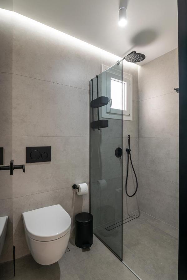 Orama Suites Milos 阿达玛斯 外观 照片