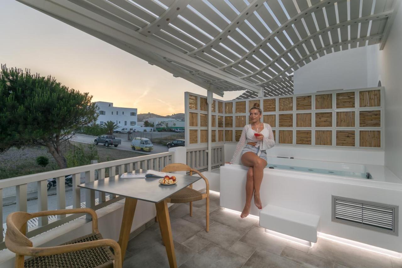 Orama Suites Milos 阿达玛斯 外观 照片