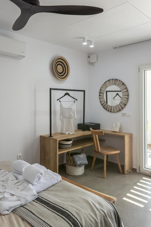 Orama Suites Milos 阿达玛斯 外观 照片